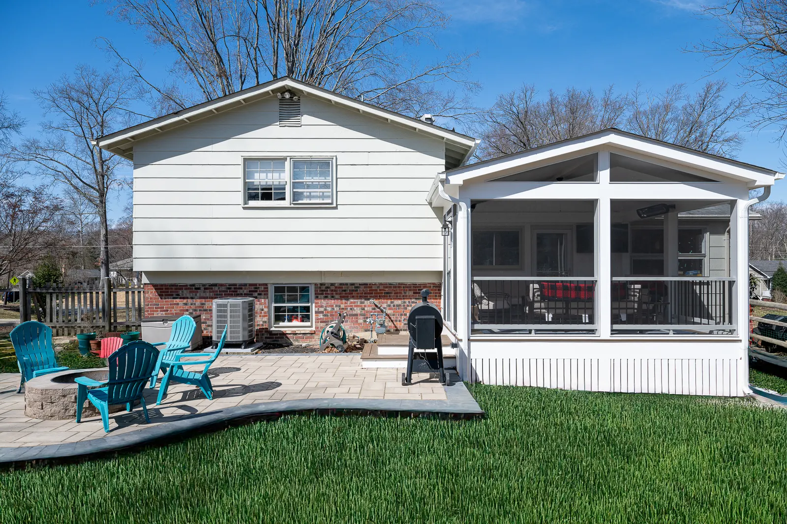 Screened porch exterior · Alexandria, VA