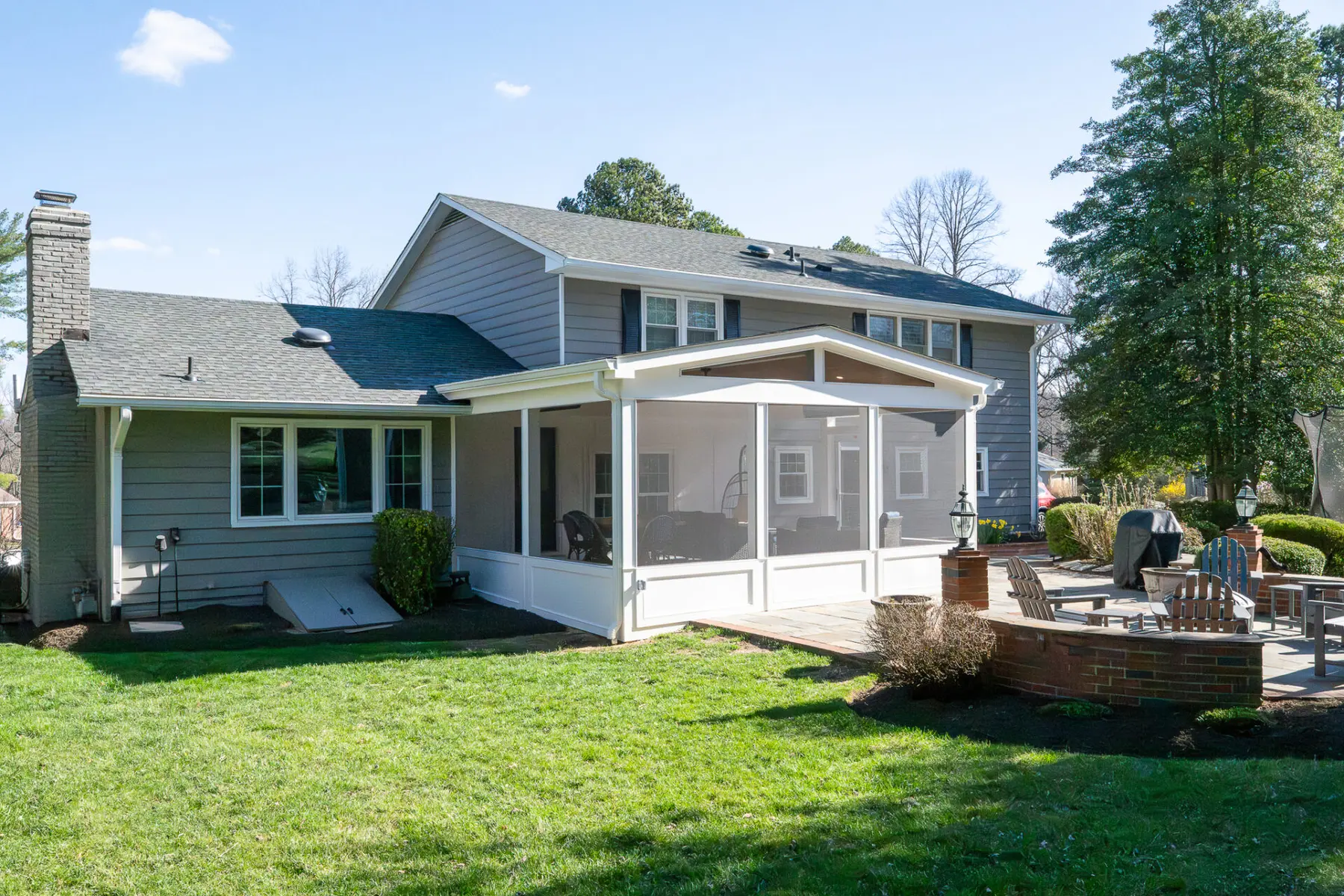Transforming Your Backyard: How to Choose Between a Deck, Patio, or Sunroom